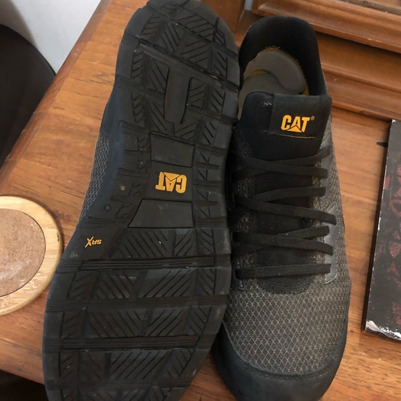 SOLD!CAT Steel Toe Men’s Shoe - Picture 2 of 3